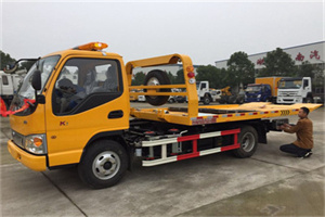 楚雄州哪里有拖车服务